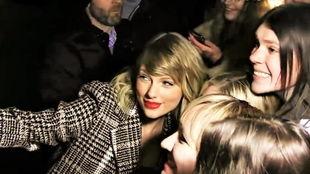 霉霉妈妈爆料女儿视频,甜蜜视频引网友热议 第2张 霉霉妈妈爆料女儿视频,甜蜜视频引网友热议 第2张